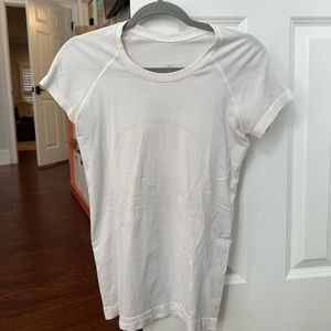 White Lululemon swiftly tech short sleeve shirt
